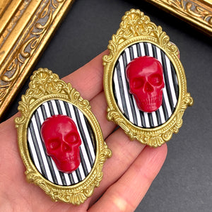 Vintage Skulls- Red ♥️
