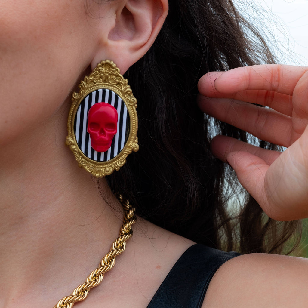 Vintage Skulls- Red ♥️