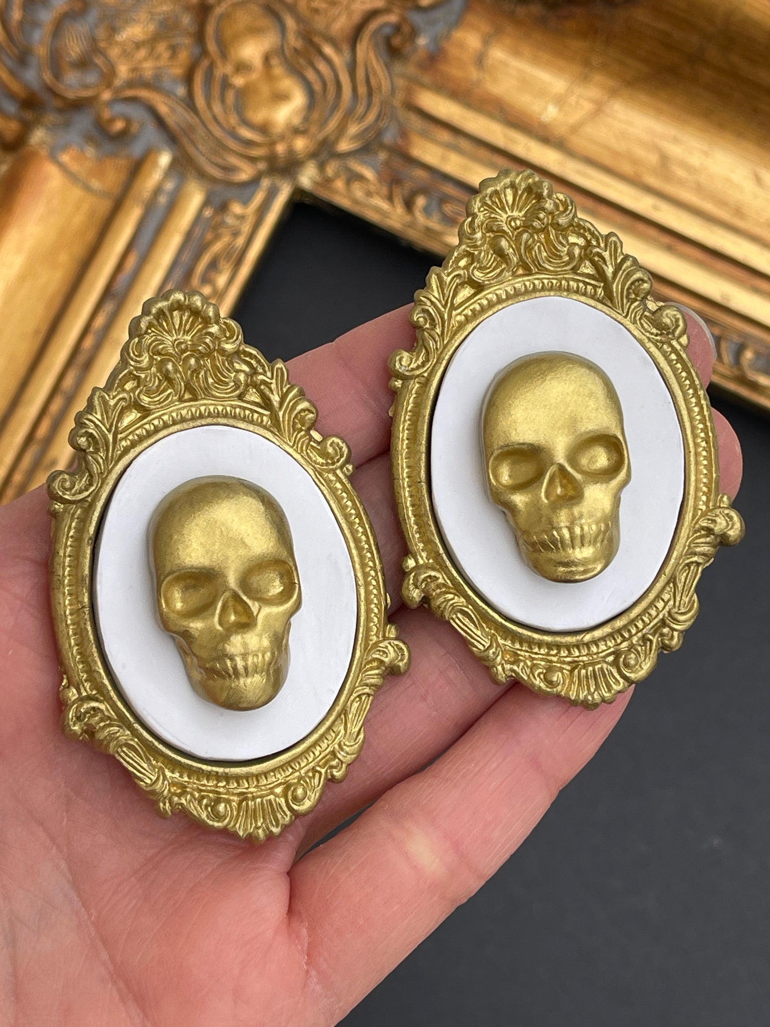 Vintage Skull Earrings- Gold