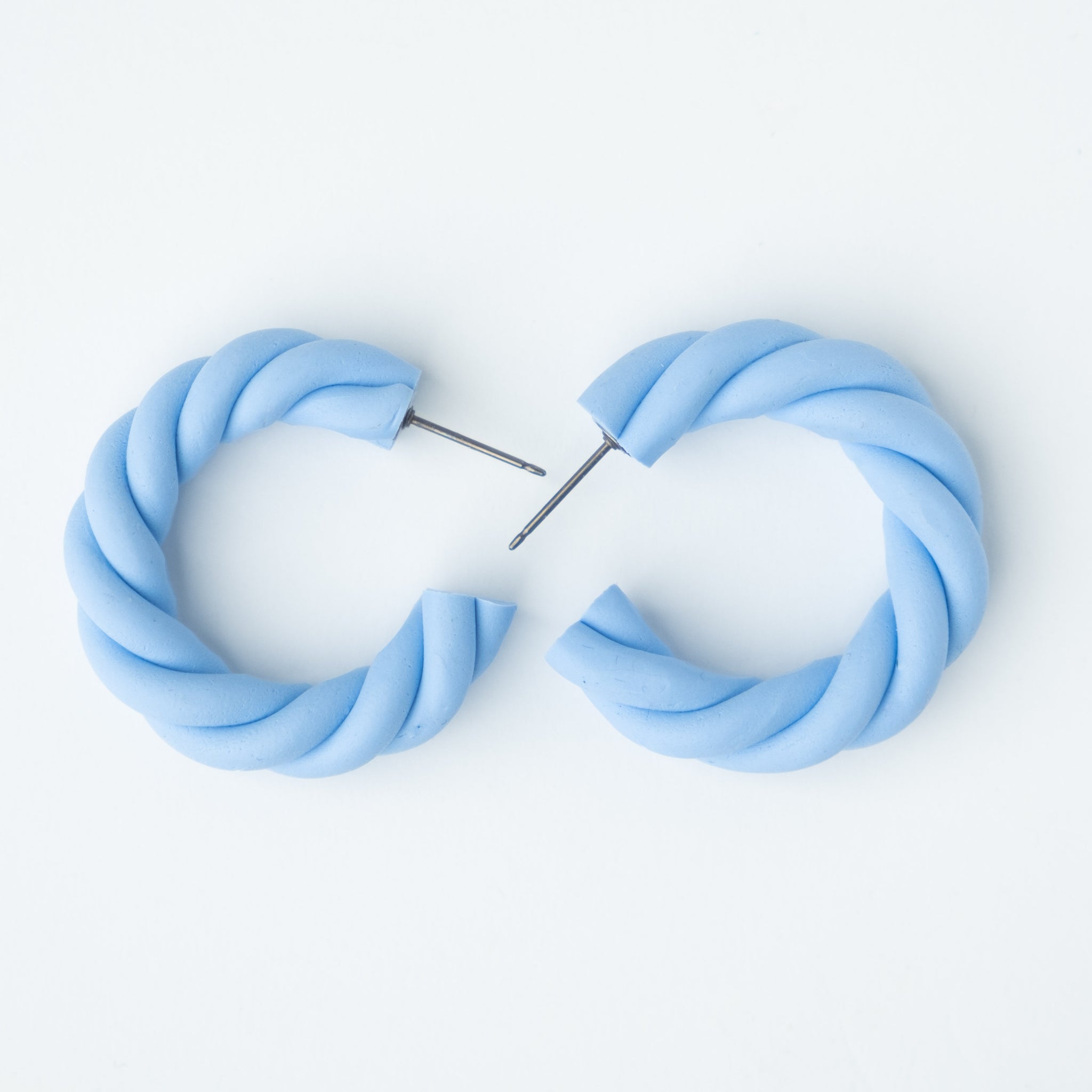 Twisted Medium Hoop - Pastel Blue