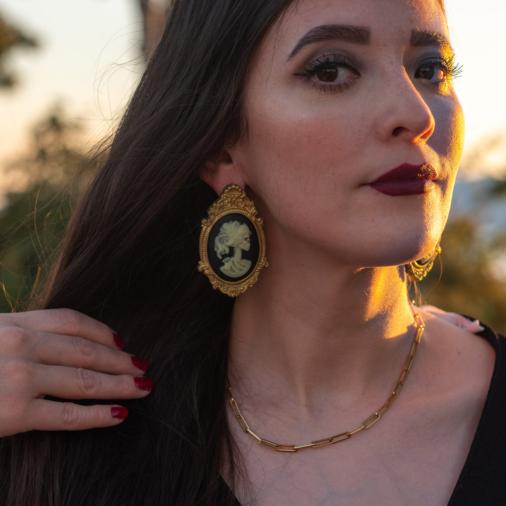 Cameo Skeleton Lady Earrings - Studs